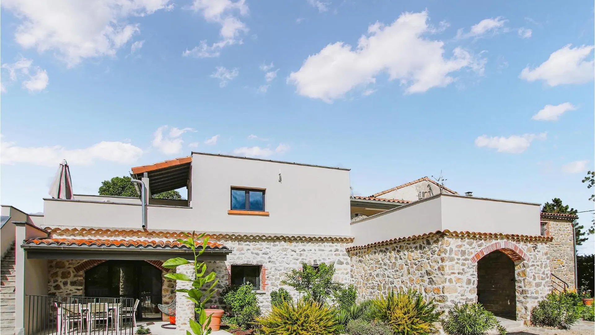 Awesome Home In Grospierres With Sauna 0*,  法国